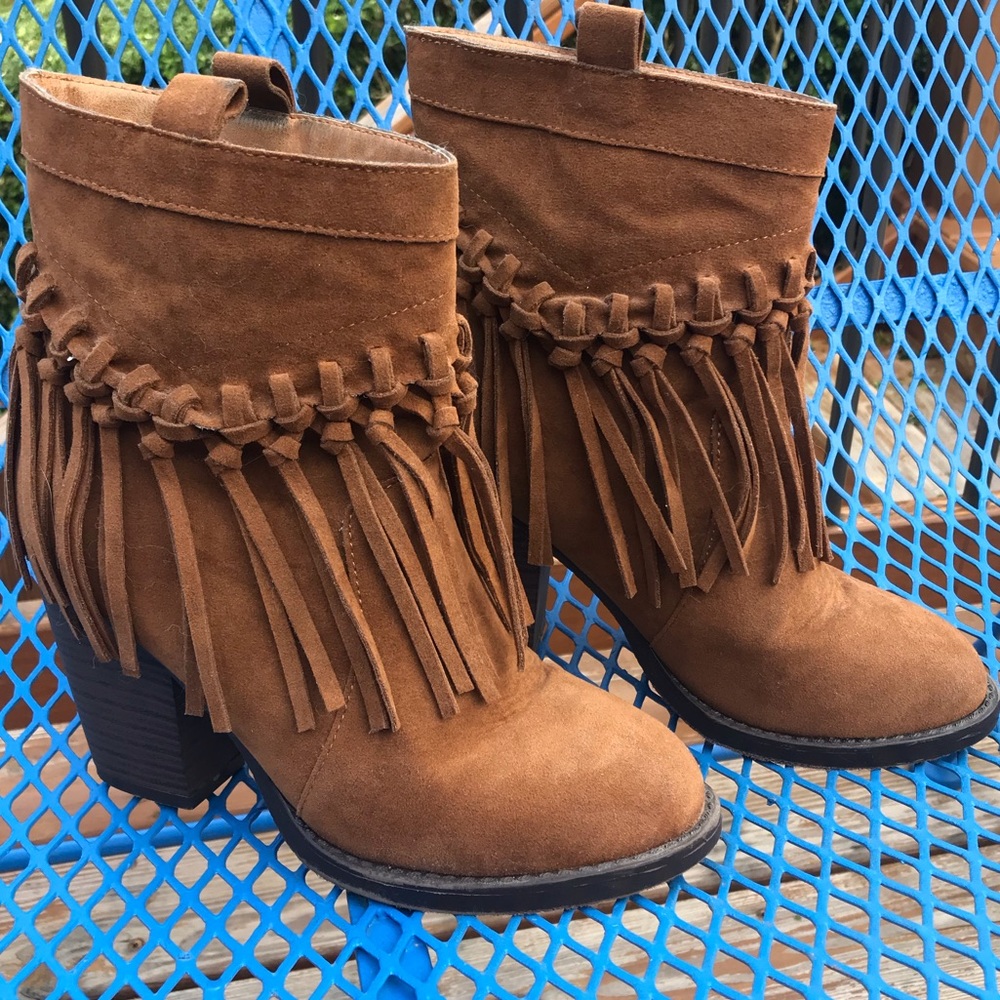 Fringe Boots - Picture 5 of 8
